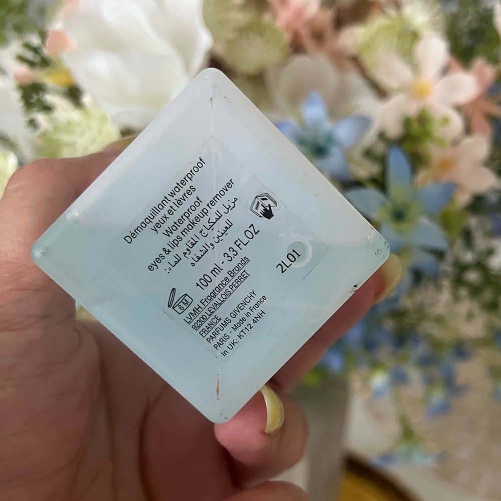 Givenchy Skin Ressource Makeup Remover - Picture 4 of 4